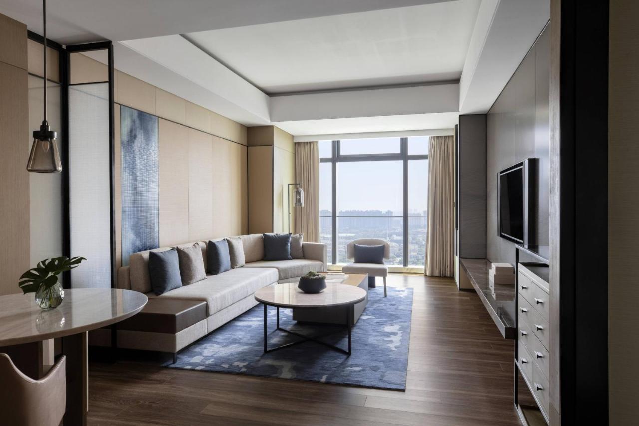 Zhangjiagang Marriott Hotel Екстериор снимка